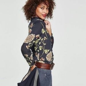 CAbi Daisy Floral Button Down Long Sleeve Blouse M